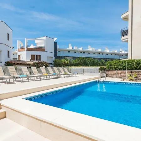 Residencial Llenaire Apartment