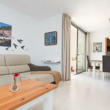 Residencial Llenaire Apartment